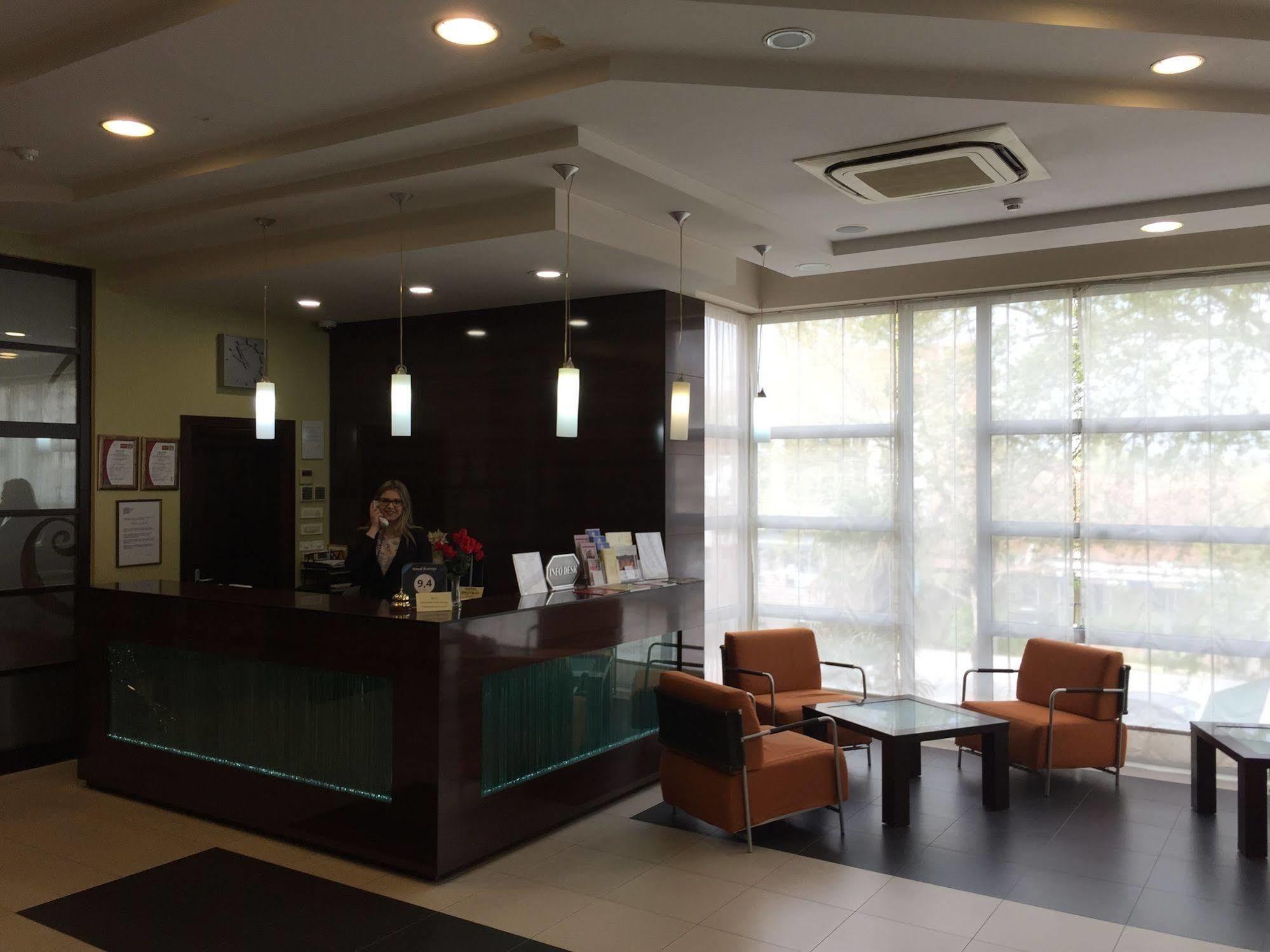 โรงแรมบรอตเนียว Citluk ภายนอก รูปภาพ